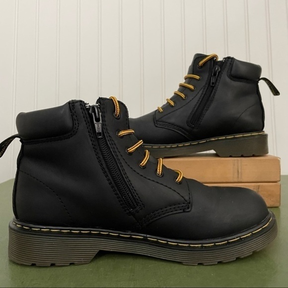 Dr. Martens PADLEY Black Leather Ankle Boots w Zipper - Picture 3 of 8